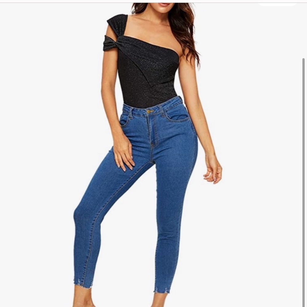 One Shoulder Asymmetrical Glitter Bodysuit XS - Picture 4 of 11